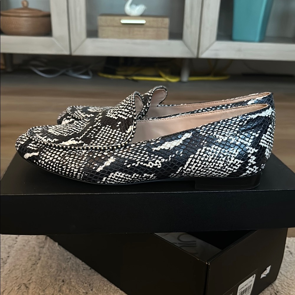 Women's Black & White Snake-Print Loafers - Picture 4 of 4